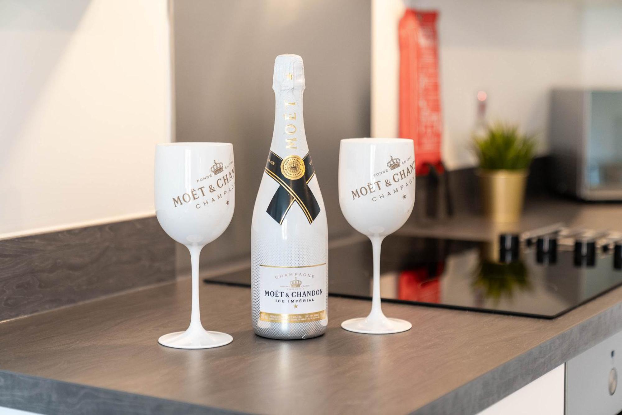 Luxury Apartment - Twin Beds - Selly Oak - Off-Street Parking - Free Netflix & Wifi - Top Rated 9Cc Birmingham Zewnętrze zdjęcie